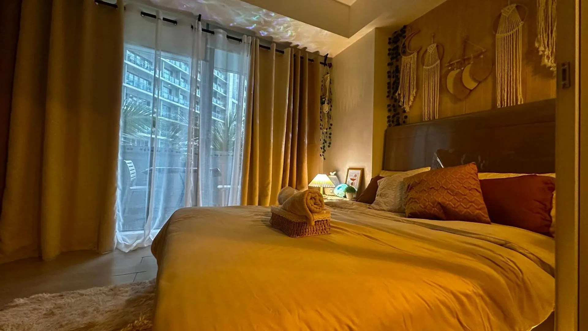 Azure Urban Resort By Casa Serene Staycation Paranaque City 0*,  Filipinler